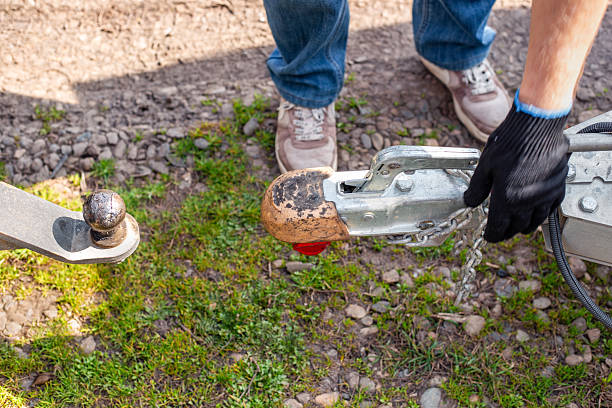 How to Use a Pintle Hitch Safely